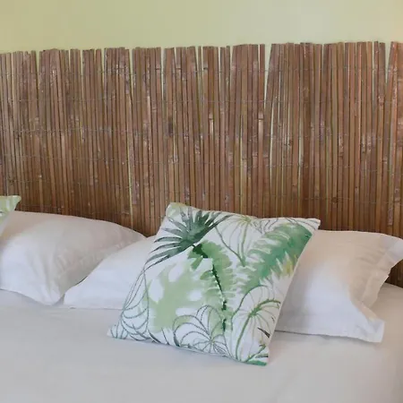 D'hotes Chez Marie Bed & Breakfast *